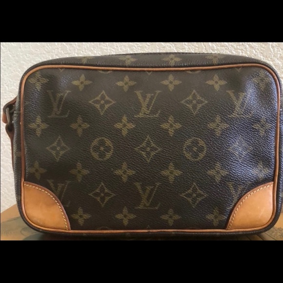 Louis Vuitton crossbody! - Picture 5 of 6